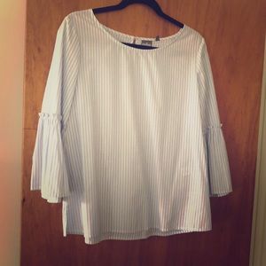 Woman’s 3/4” Ruffled sleeves